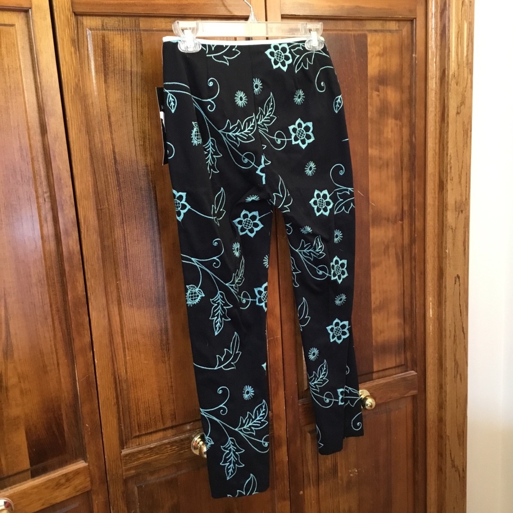 FINAL PRICE--Karen Kane ankle pants size 4P, NWT vine and flower pattern - Picture 2 of 3